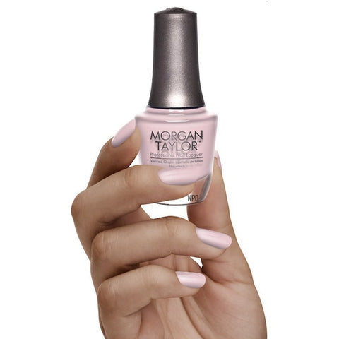 Morgan Taylor Nail Polish 50006 Simply Irresistible 15Ml - IZZAT DAOUK SA