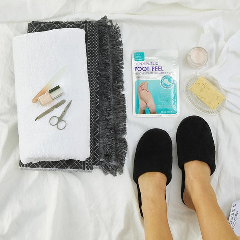 Skin Republic Biodegradable Foot Peel - IZZAT DAOUK SA